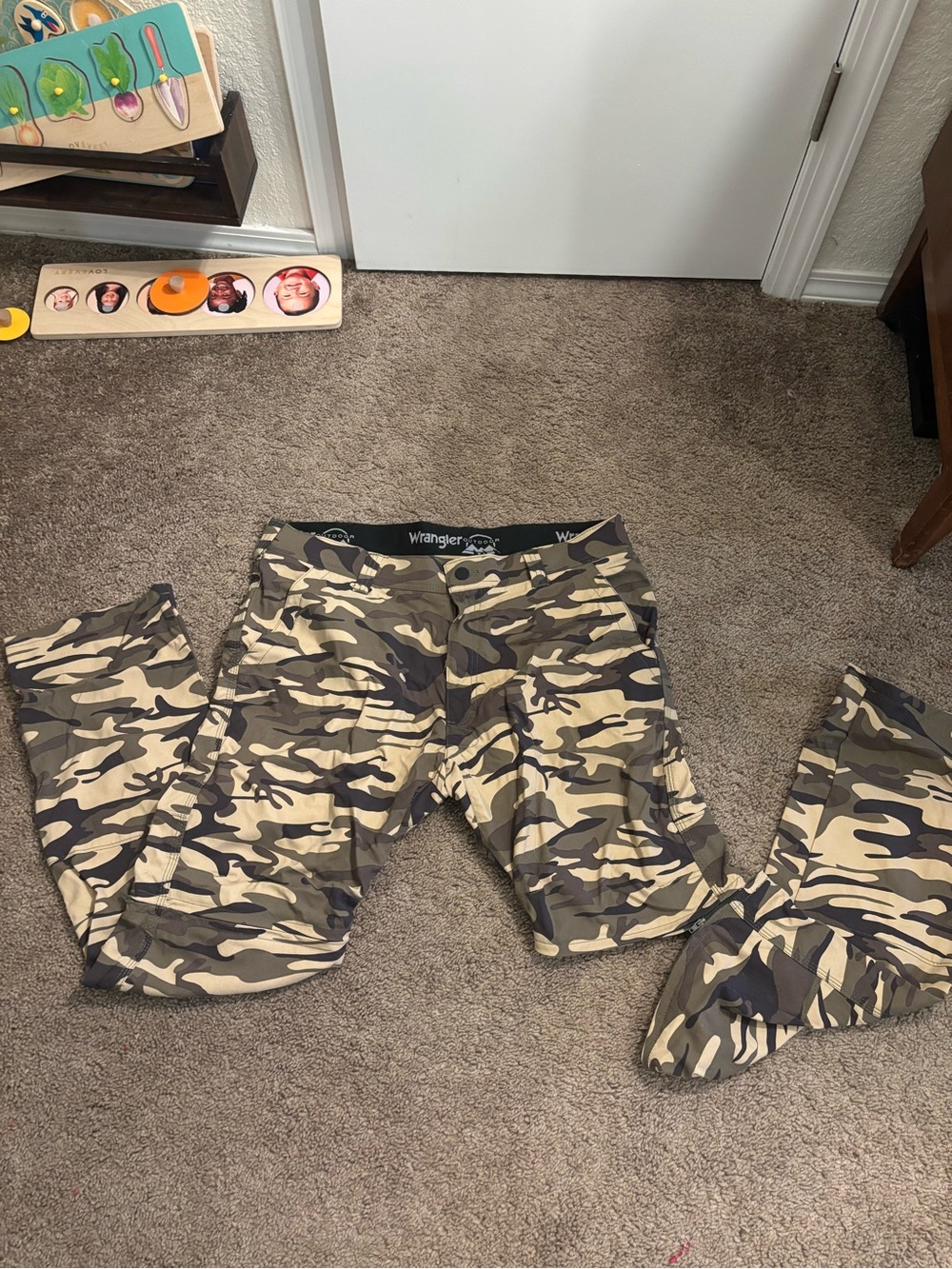 Wrangler Men’s Camo Cargo Pants - Beige and Olive